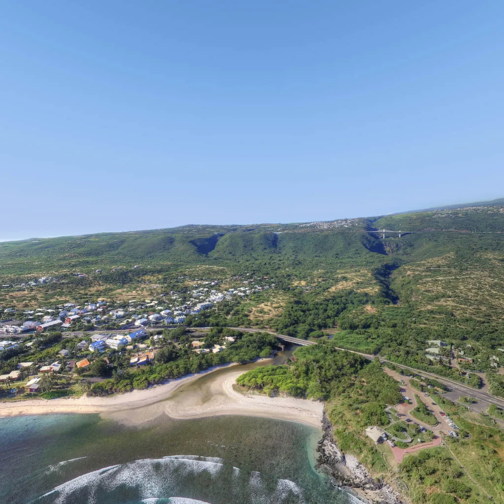Vue du panorama : La plage de la Souris Blanche