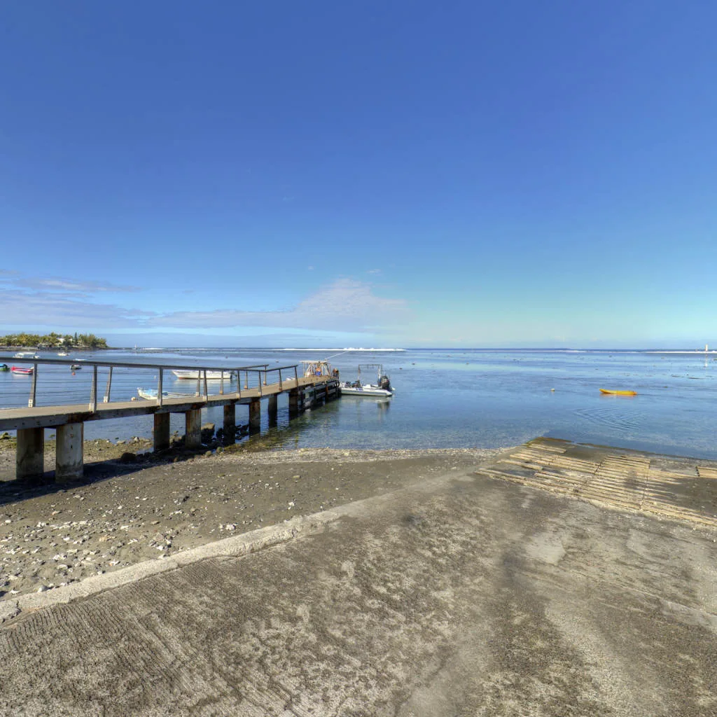 Vue du panorama : Le ponton du bassin Pirogue